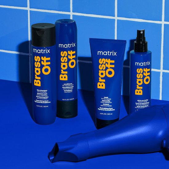 Matrix Brass Off conditioner - neutraliseert warme ondertonen in bruin haar - 300 ml