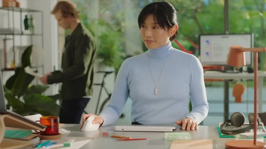 Logitech Lift Mouse - Vertical Ergonomic Right-Handed - White