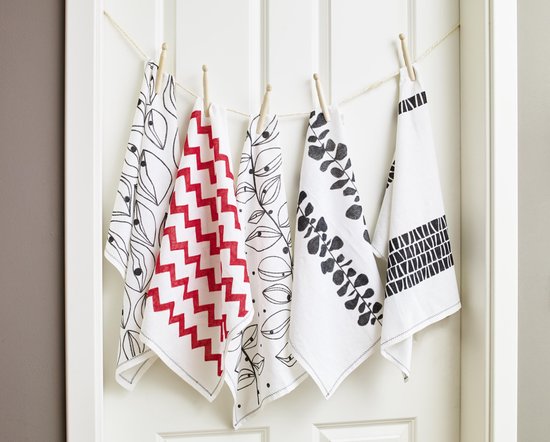 Edding 4500 Textile marker set of 4 - round nib 2-3 mm washing machine resistant - Black Red Blue Green