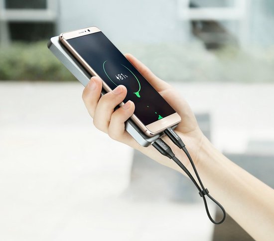 Baseus Korte Platte USB-C Kabel 23cm Zwart – USB-A naar USB-C – Oplaad- en Data Kabel 2A – Anti-Knoop - Compact - Ideaal voor Powerbanks - Zwart