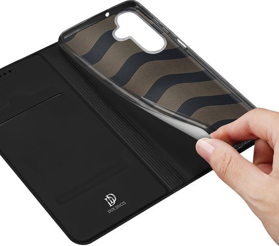Dux Ducis Skin Pro bookhoesje - Samsung Galaxy A26 5G - Zwart