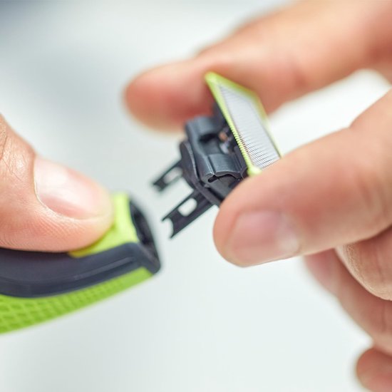 Philips OneBlade Face QP2724/10 - Beard Trimmer Shaver Styler - 3 Trimming Combs