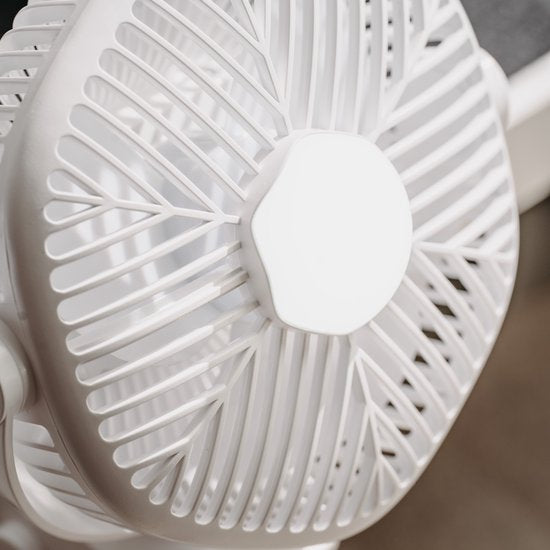 Adler AD 7335 ventilator - draagbaar met klem en LED-verlichting - 3 snelheden - oplaadbaar via USB - 6 watt - Wit