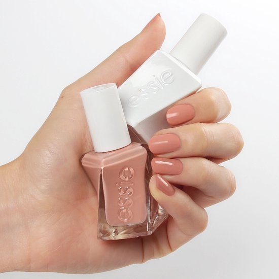 Essie Gel Couture nagellak - 30 Sew Me - glanzend gel effect - 13,5 ml - Beige