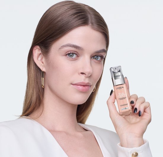 L'Oréal Paris foundation - Accord Parfait - hyaluronzuur SPF 16 - 30 ml - 4N