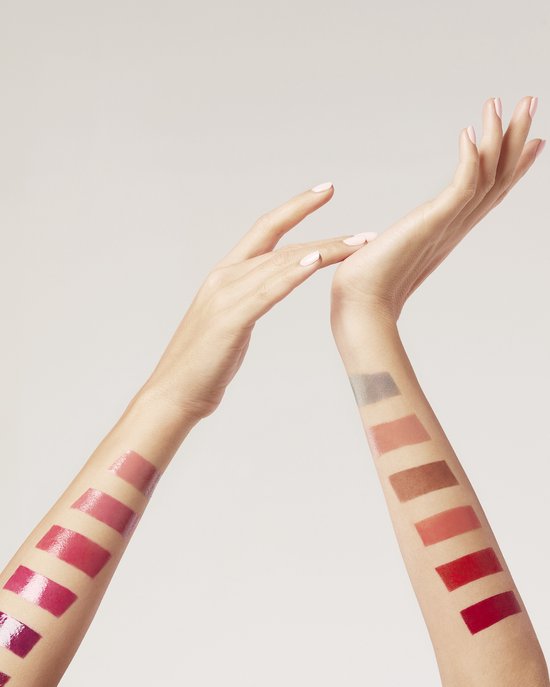 L'Oréal Paris Glow Paradise balm-in-lipstick - granaatappelextract en squalaan - 111 Pink Wonderland - Roze - 3,8 gram