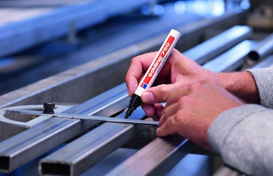 Edding 750 lakmarker - ronde punt 2-4 mm - hittebestendig permanent - Zwart