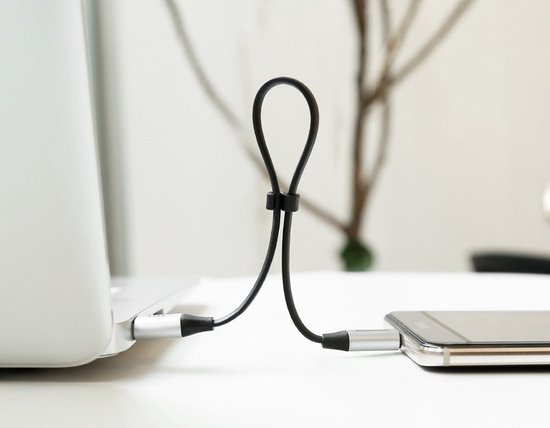 Baseus Korte Platte USB-C Kabel 23cm Zwart – USB-A naar USB-C – Oplaad- en Data Kabel 2A – Anti-Knoop - Compact - Ideaal voor Powerbanks - Zwart