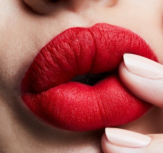 MAC Retro Matte Liquid Lipstick - Feels So Grand - cream texture