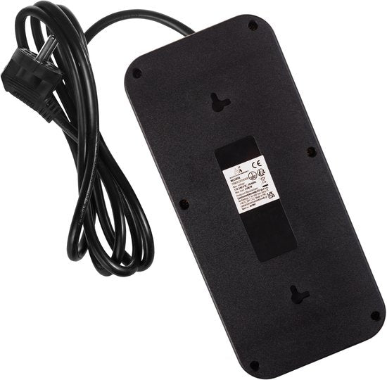 Maclean MCE389 B stekkerdoos - 6-polig + 4×USB - 1,5 m - Zwart